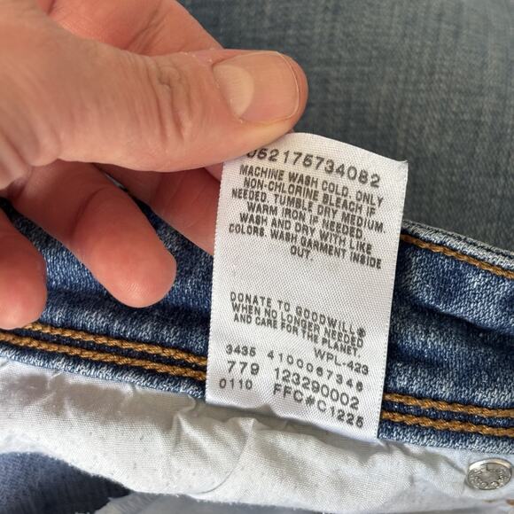 Levis 515 Bermuda Shorts 14P Capri Stretch Pocket Flap Faded Granny‎ 14 Inseam - Picture 12 of 12